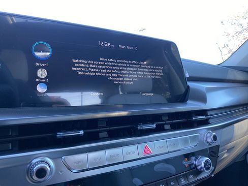 New 2025 Kia Telluride S image 17