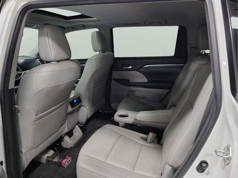 Certified 2018 Toyota Highlander Limited image 9