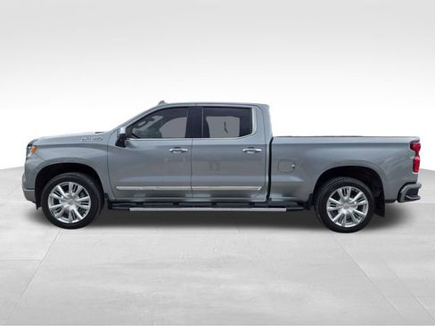 Used 2025 Chevrolet Silverado 1500 High Country w/ High Country Premium Package AWD/4WD image 10