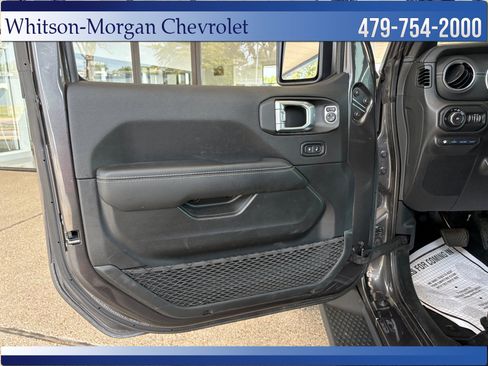 Used 2022 Jeep Wrangler Unlimited Sahara w/ Cold Weather Group AWD/4WD image 4