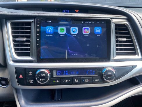 Used 2015 Toyota Highlander XLE AWD/4WD image 22