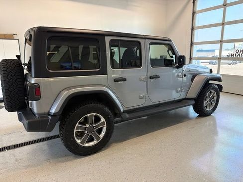 Used 2020 Jeep Wrangler Unlimited Sahara AWD/4WD image 8