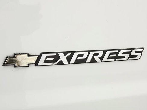 Used 2021 Chevrolet Express 2500 RWD image 24