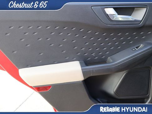 Used 2020 Ford Escape SE FWD image 16