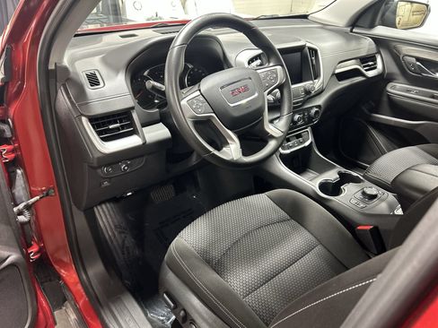 Certified 2024 GMC Terrain SLE w/ Driver Convenience Package AWD/4WD image 11