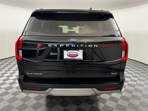 Used 2025 Ford Expedition Max Platinum w/ Driver's Package image 11