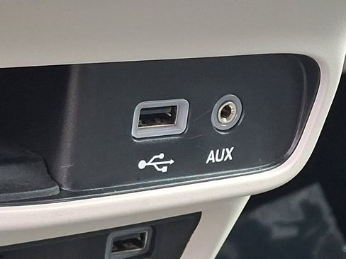 Used 2020 Chrysler Pacifica Touring-L Plus w/ Advanced Safetytec Group image 27