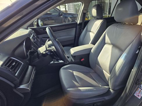 Used 2019 Subaru Outback 2.5i Limited w/ Popular Package #2 image 9