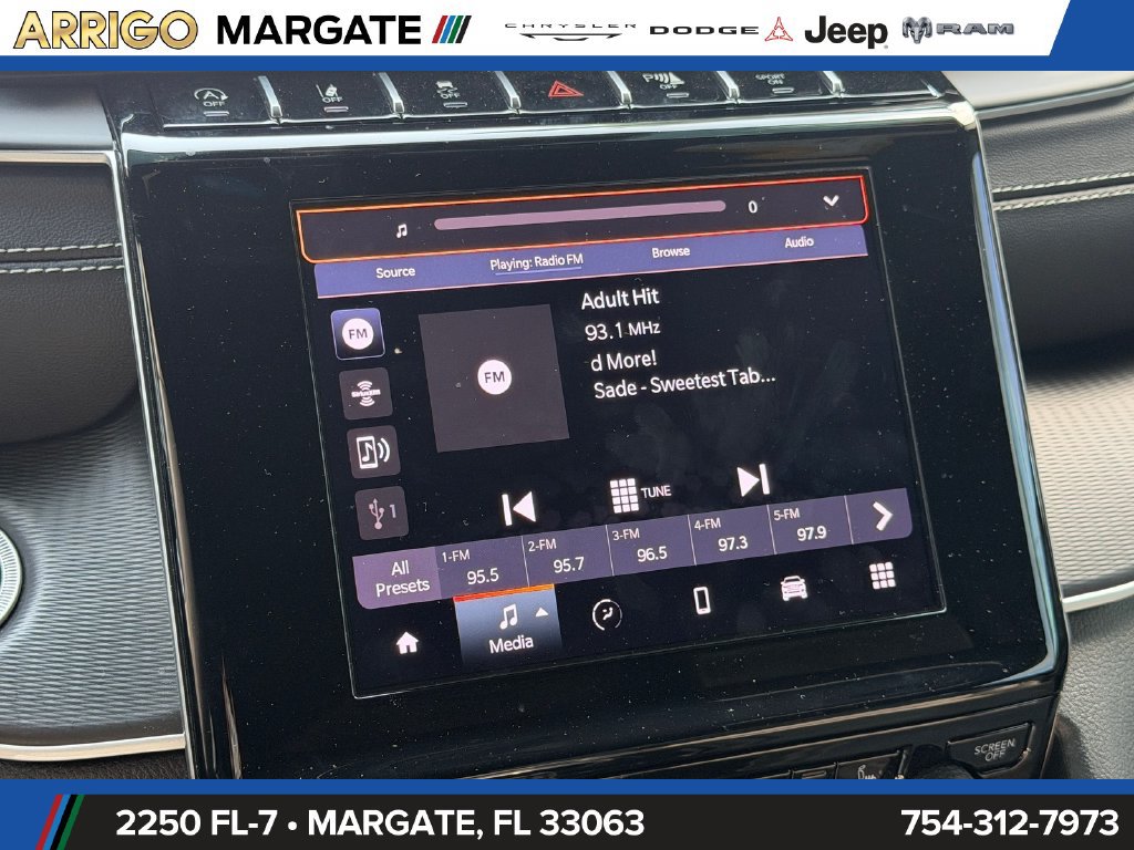 Used 2024 Jeep Grand Cherokee Altitude RWD image 26