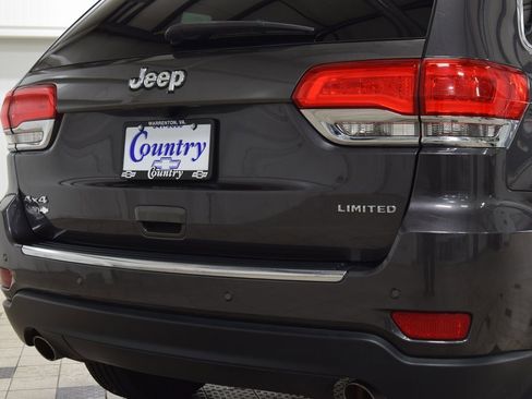 Used 2017 Jeep Grand Cherokee Limited image 21
