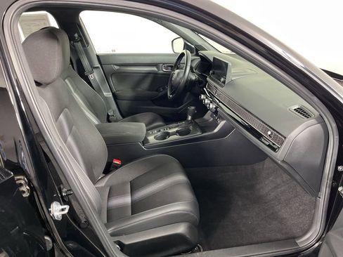 Used 2025 Honda Civic Sport image 6