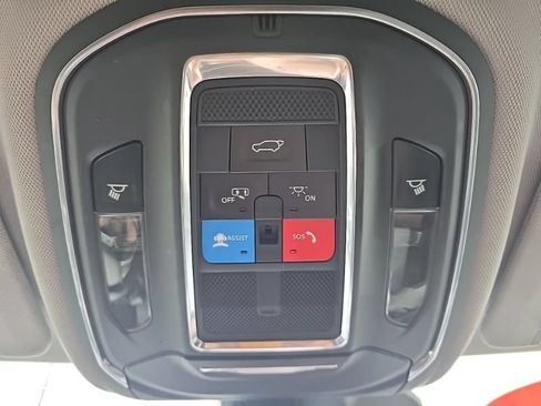 Used 2021 Jeep Grand Cherokee L Limited AWD/4WD image 19