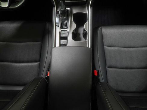 Used 2022 Honda Accord Sport image 30