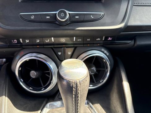 Used 2020 Chevrolet Camaro LT RWD image 23