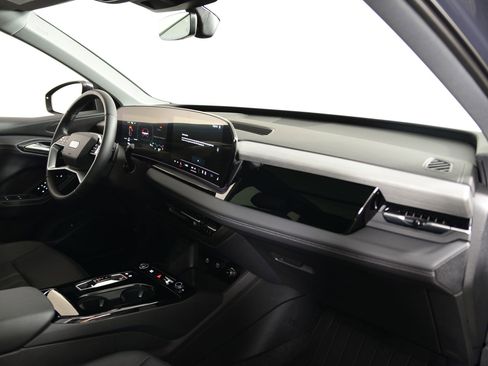 Used 2025 Audi Q6 e-tron Premium w/ Convenience Package image 19