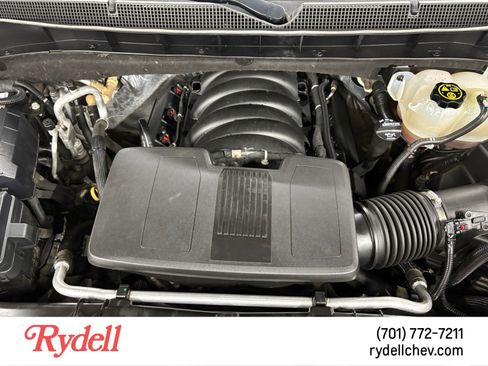 Used 2021 Chevrolet Suburban RST w/ Luxury Package image 20