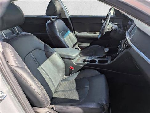 Used 2020 Kia Optima SE image 21
