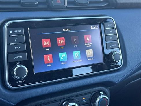 New 2025 Nissan Versa SV w/ Trunk Package image 29