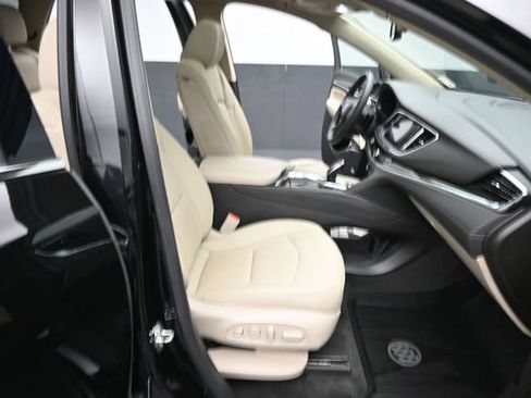 Used 2020 Buick Enclave Premium w/ Sun and Sites Package AWD/4WD image 31