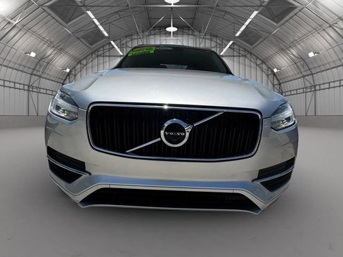 Used 2018 Volvo XC90 T5 Momentum w/ Convenience Package FWD image 3