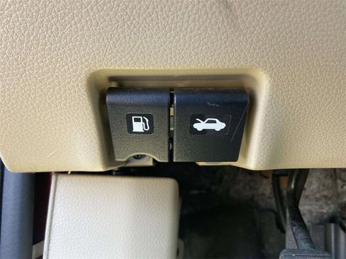 Used 2016 Nissan Rogue SL w/ SL Premium Package image 27