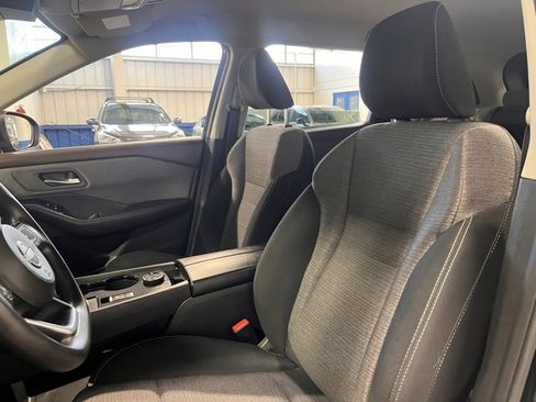 Used 2022 Nissan Rogue SV image 21