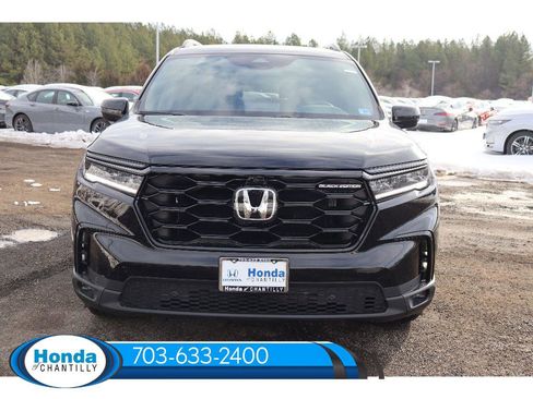 New 2025 Honda Pilot Black Edition image 2