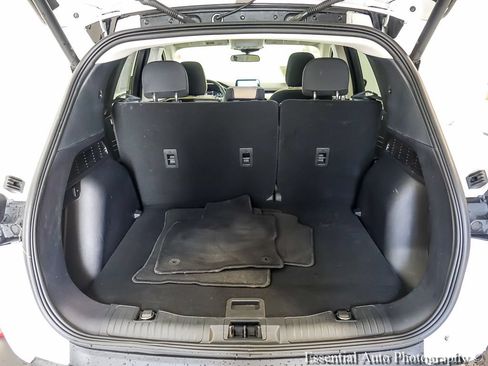 Used 2022 Ford Escape SE w/ SE Sport Appearance Package AWD/4WD image 23