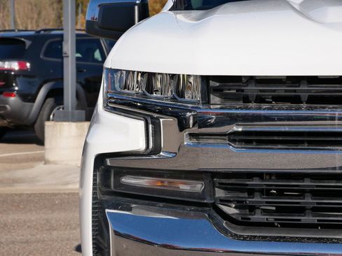Used 2019 Chevrolet Silverado 1500 LT image 43