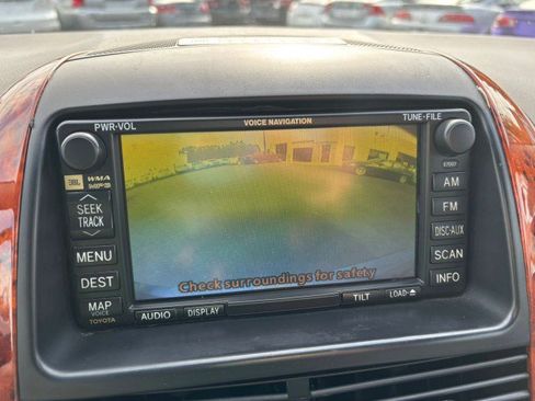 Used 2007 Toyota Sienna XLE Limited image 23