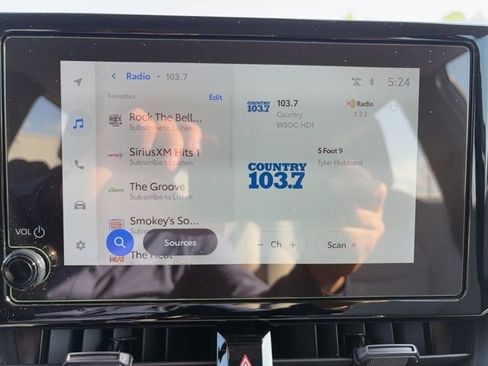 Used 2026 Toyota Corolla Cross L image 21