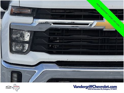 Used 2024 Chevrolet Silverado 2500 LT w/ Convenience Package AWD/4WD image 10