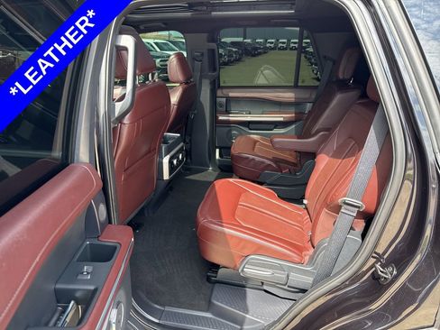 Used 2024 Ford Expedition Limited AWD/4WD image 7