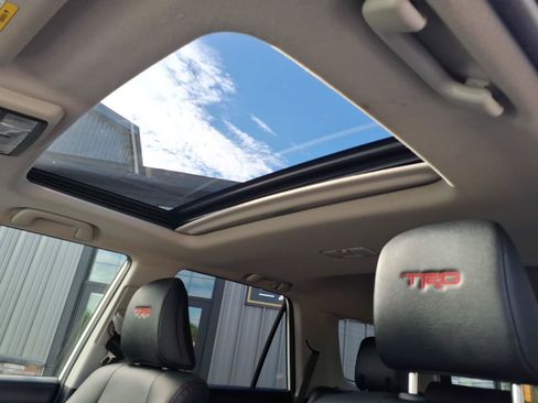 Used 2019 Toyota 4Runner TRD Pro AWD/4WD image 9