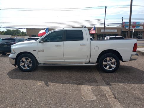 Used 2014 RAM 1500 Lone Star RWD image 4