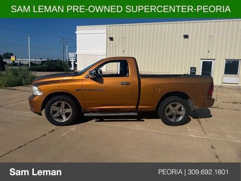 Used 2012 RAM 1500 Express RWD image 2