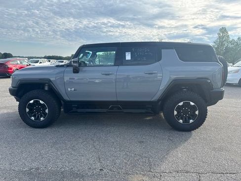 Used 2024 GMC Hummer EV 2X w/ Extreme Off-Road Package AWD/4WD image 2