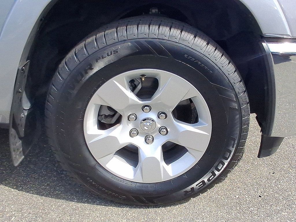 Used 2025 RAM 1500 Big Horn AWD/4WD image 33