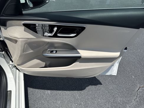 Used 2024 Mercedes-Benz C 300 Sedan image 38