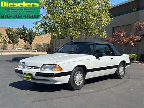 Used 1988 Ford Mustang LX RWD image 1