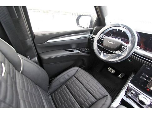 New 2026 Cadillac Escalade V image 8