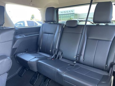 Used 2024 Ford Expedition XLT RWD image 27