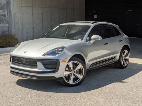 New 2026 Porsche Macan AWD/4WD image 1