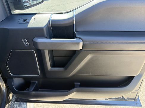 Used 2020 Ford F150 Platinum w/ Equipment Group 701A Luxury AWD/4WD image 23