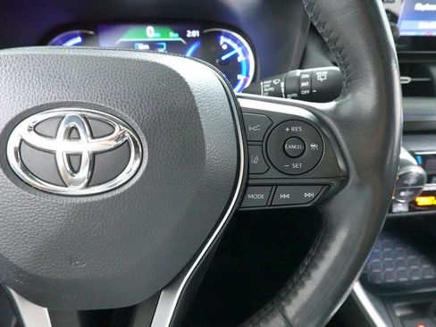 Used 2019 Toyota RAV4 XSE w/ XSE Weather Package AWD/4WD image 16