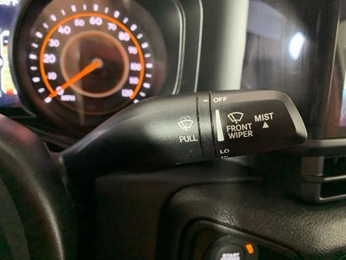 Used 2024 Jeep Gladiator Sport AWD/4WD image 31