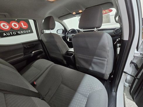 Used 2021 Toyota Tacoma SR5 RWD image 18