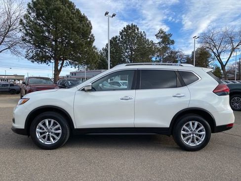 Certified 2020 Nissan Rogue SV image 2