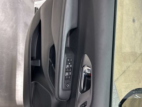 Used 2025 Chrysler Pacifica Select FWD image 15