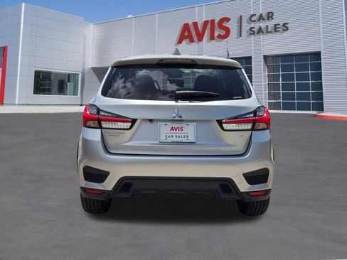 Used 2025 Mitsubishi Outlander Sport SE AWD/4WD image 9